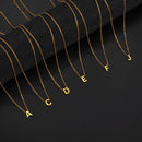 Colar Letra Delicada Inicial Passador Feminino (45cm) Banhado a Ouro 18k Anti Alérgico Cordão Acessórios Femininos